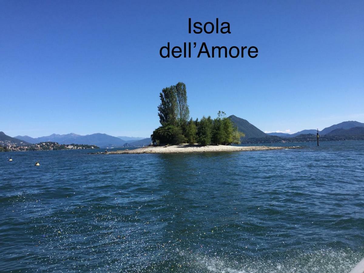 Lakeside Lago Maggiore Monvalle Bagian luar foto